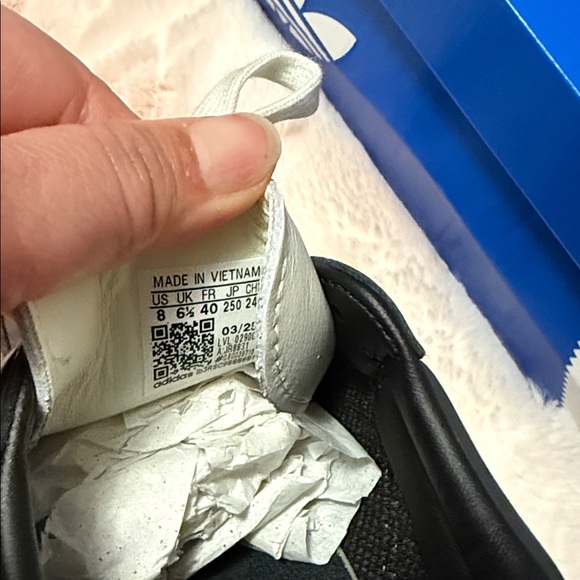 Adidas Samba OG Shoe - Picture 10 of 11